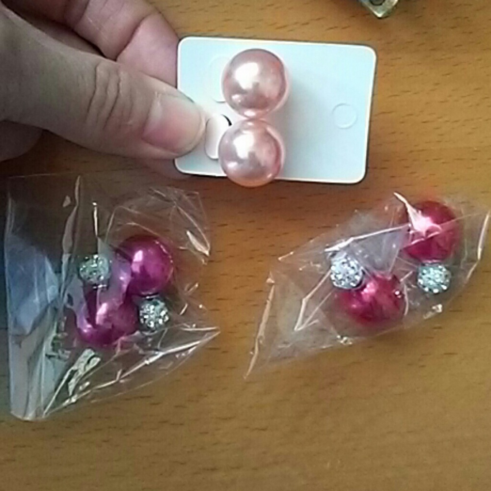 Earrings - Picture 5 of 8